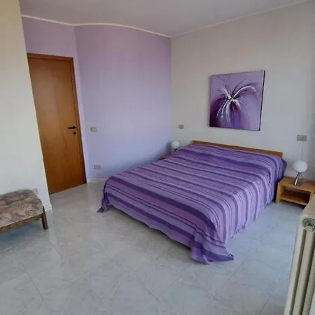 Residenza Nasca Mit Schwimmbad Casa vacanze Castelveccana