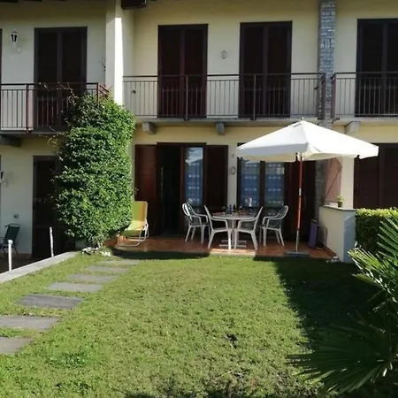 Residenza Nasca Mit Schwimmbad Castelveccana